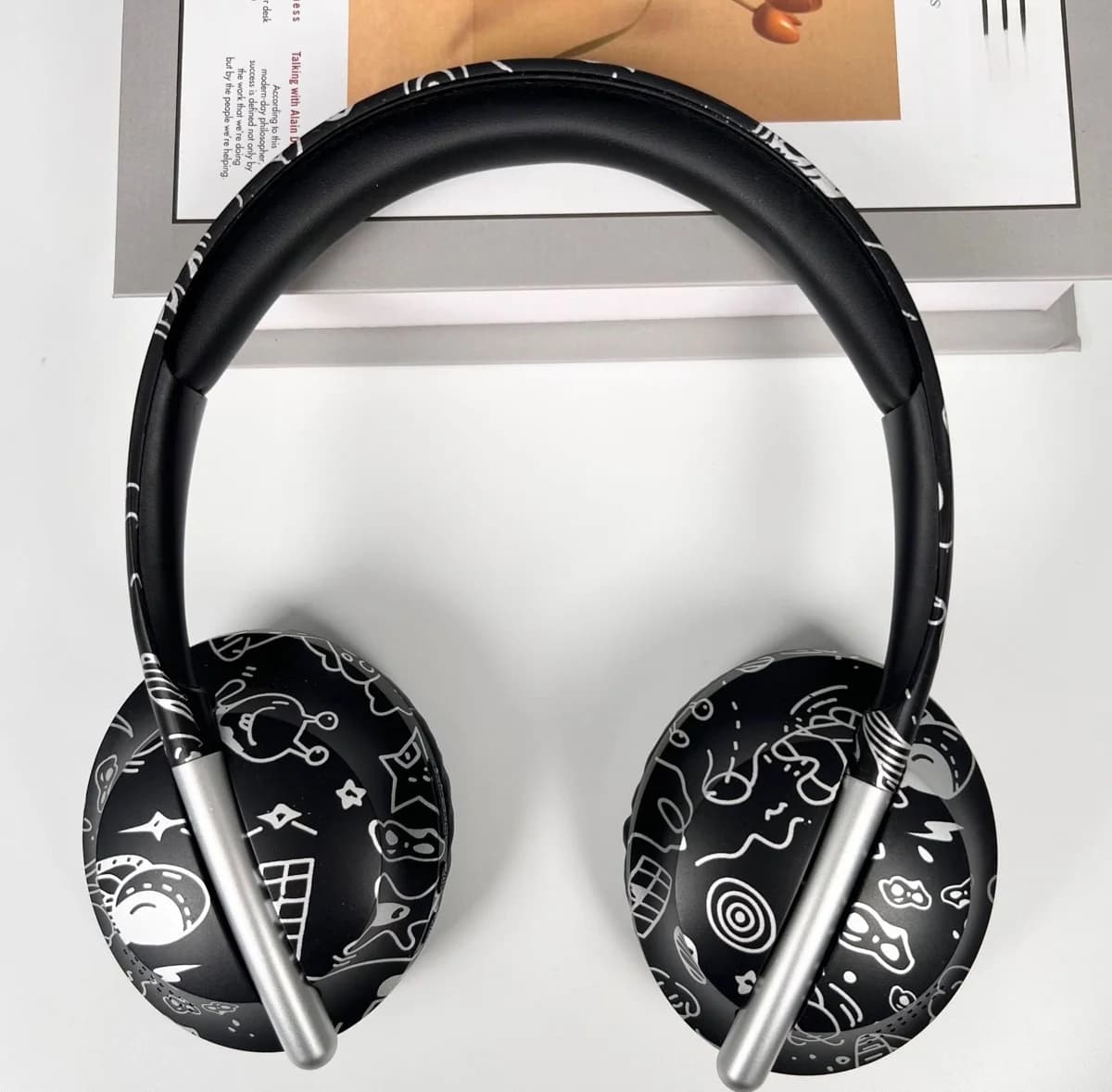 On-ear Bluetooth-hörlurar med TF-kortplats och trådlös anslutning